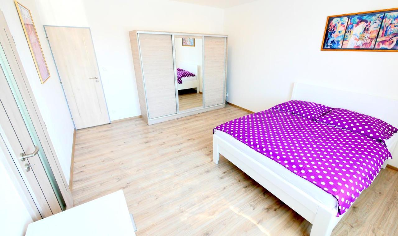 Apartman U Louckeho Klastera 2 Plus Kk Зноймо Екстериор снимка