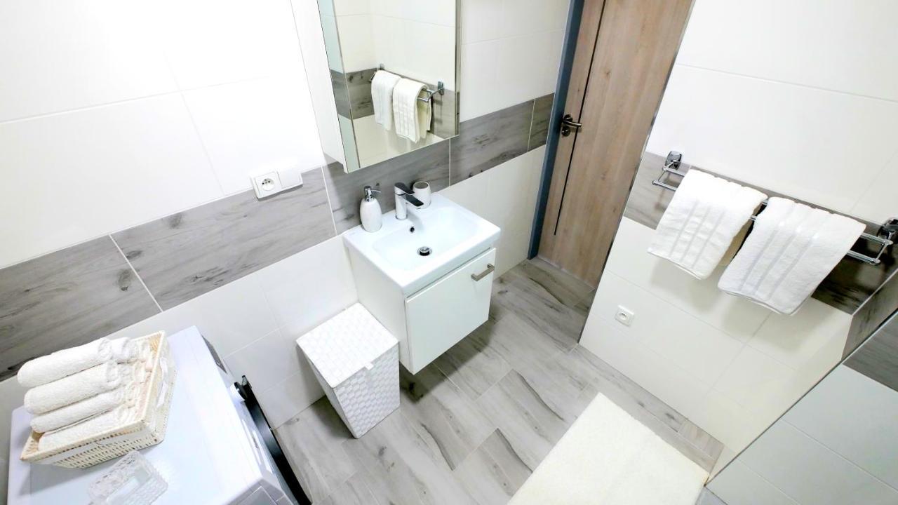 Apartman U Louckeho Klastera 2 Plus Kk Зноймо Екстериор снимка